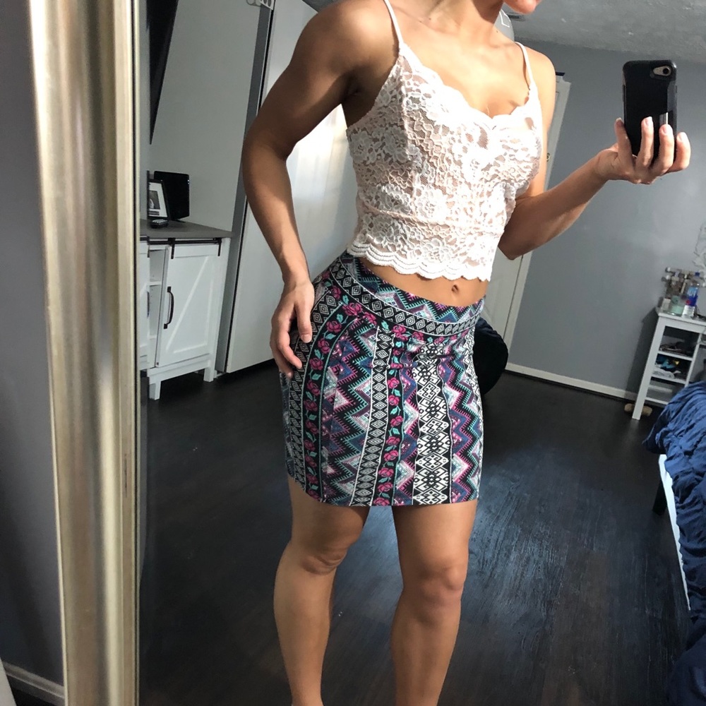 (forever 21) Aztec mini skirt